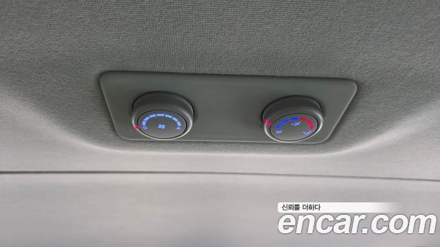Hyundai Grand Starex 4WD School Bus 2020 — фото 19