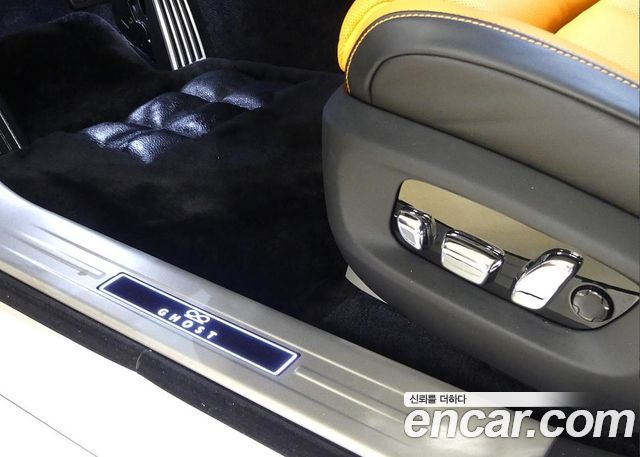 Rolls-Royce Ghost (II) 6.7 V12 Black Badge 2025 — фото 10