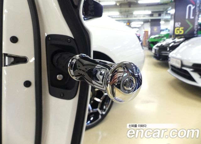 Rolls-Royce Ghost (II) 6.7 V12 Black Badge 2025 — фото 24