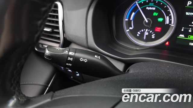 Hyundai Grandeur Hybrid (IG) Exclusive Special 2019 — фото 17