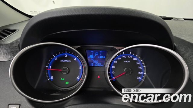 Hyundai Tucson ix Diesel(e-VGT) 2WD Smart special 2015 — фото 8