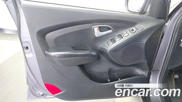 Hyundai Tucson ix Diesel(e-VGT) 2WD Smart special 2015 — фото 24
