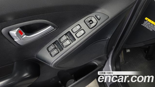 Hyundai Tucson ix Diesel(e-VGT) 2WD Smart special 2015 — фото 29