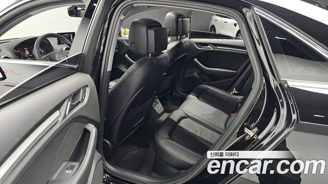 Audi A3 40 TFSI 8V 2018 — фото 11
