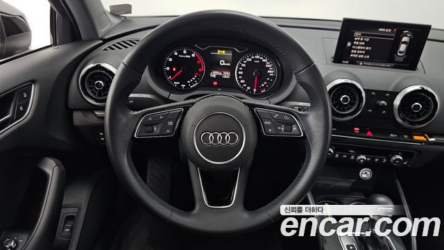 Audi A3 40 TFSI 8V 2018 — фото 13