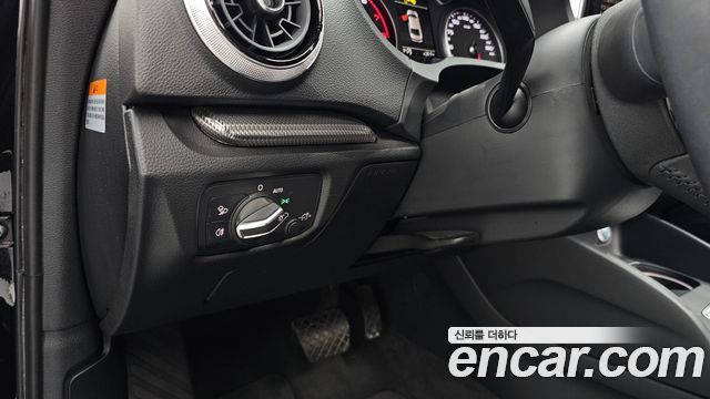 Audi A3 40 TFSI 8V 2018 — фото 16