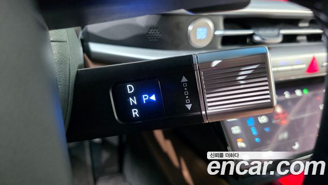 Hyundai Grandeur (GN7) 2,5 Gasoline 2WD Exclusive 2023 — фото 9