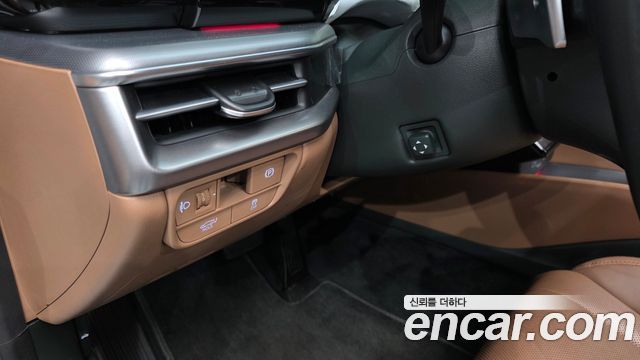 Hyundai Grandeur (GN7) 2,5 Gasoline 2WD Exclusive 2023 — фото 18