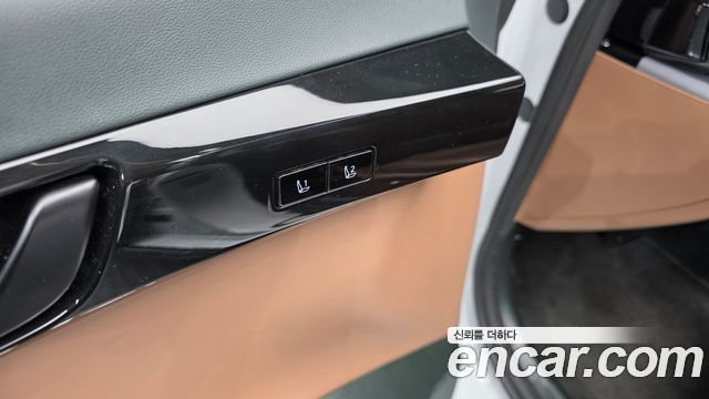 Hyundai Grandeur (GN7) 2,5 Gasoline 2WD Exclusive 2023 — фото 20