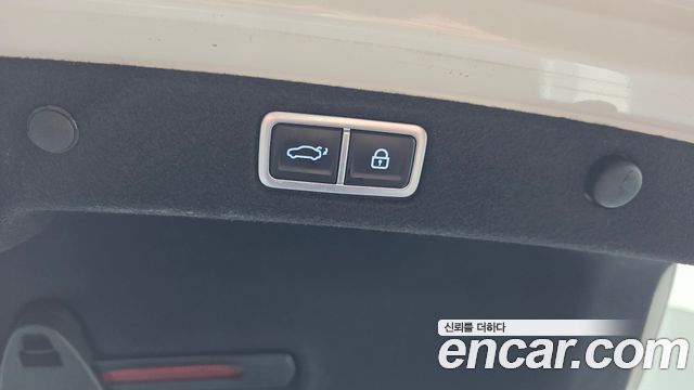 Hyundai Grandeur (GN7) 2,5 Gasoline 2WD Exclusive 2023 — фото 34