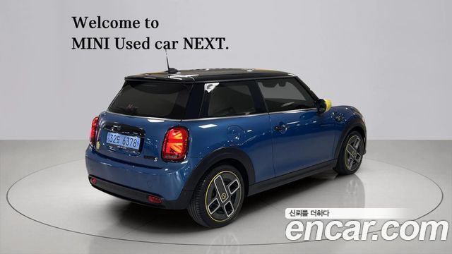 MINI Cooper Electric SE Electric 3rd 2024 — фото 2