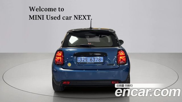 MINI Cooper Electric SE Electric 3rd 2024 — фото 4