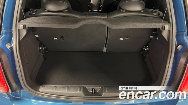 MINI Cooper Electric SE Electric 3rd 2024 — фото 21