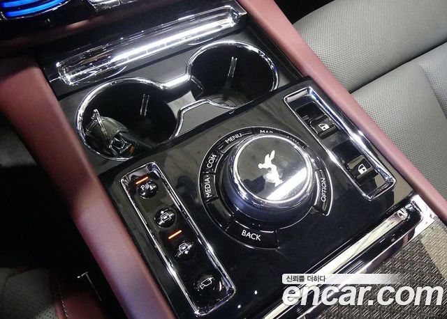 Rolls-Royce Ghost (II) 6.7 V12 Black Badge 2022 — фото 16