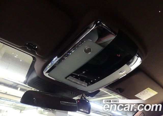 Rolls-Royce Ghost (II) 6.7 V12 Black Badge 2022 — фото 17