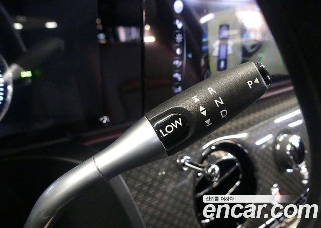 Rolls-Royce Ghost (II) 6.7 V12 Black Badge 2022 — фото 24