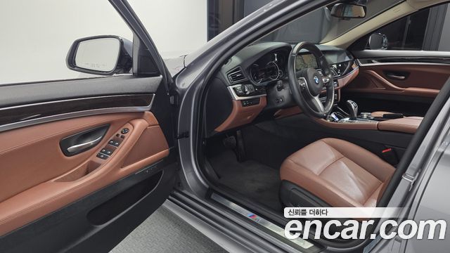 BMW 5 Series (F10) 528i xDrive M Aero Dynamic 2016 — фото 10