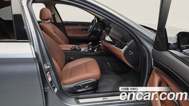 BMW 5 Series (F10) 528i xDrive M Aero Dynamic 2016 — фото 11
