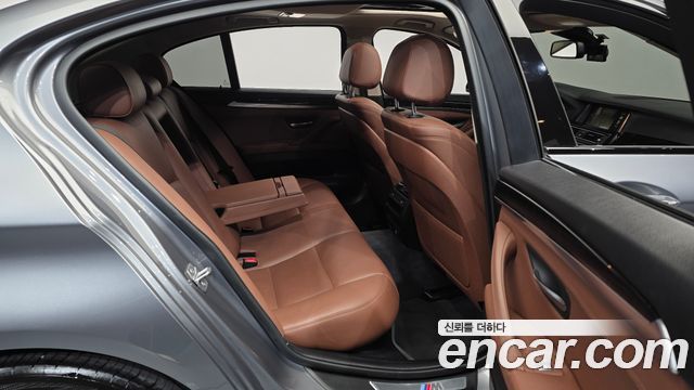 BMW 5 Series (F10) 528i xDrive M Aero Dynamic 2016 — фото 12