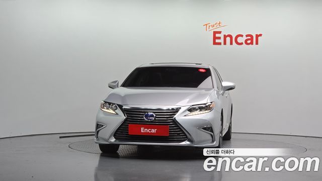 Lexus ES300h Supreme XV60 2017 — фото 3