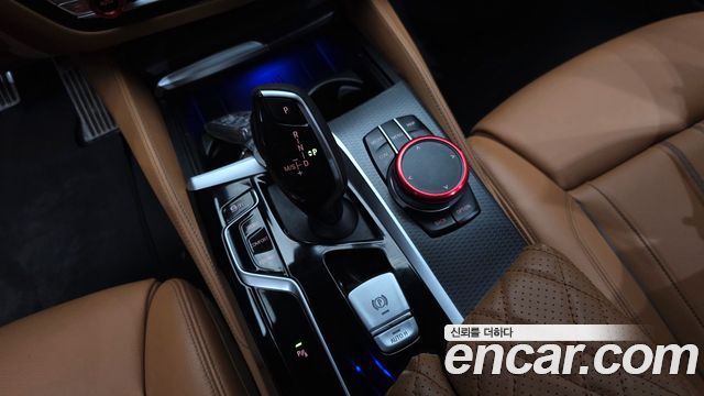 BMW 5 Series (G30) 520i M Sport 2023 — фото 9