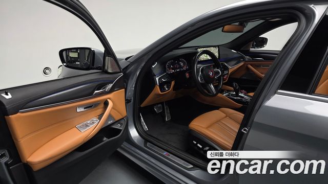 BMW 5 Series (G30) 520i M Sport 2023 — фото 10