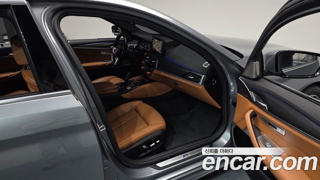 BMW 5 Series (G30) 520i M Sport 2023 — фото 11