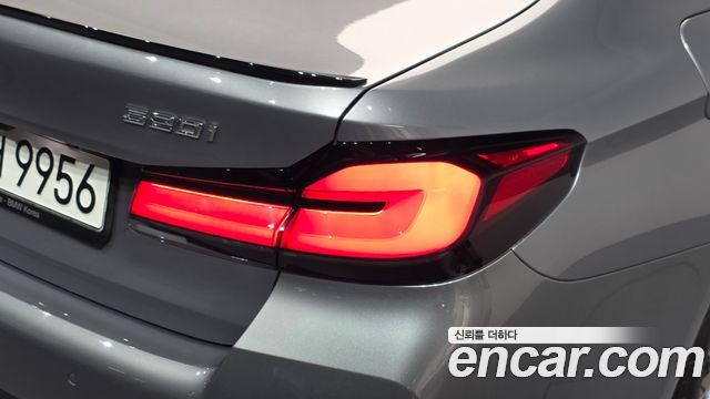BMW 5 Series (G30) 520i M Sport 2023 — фото 23