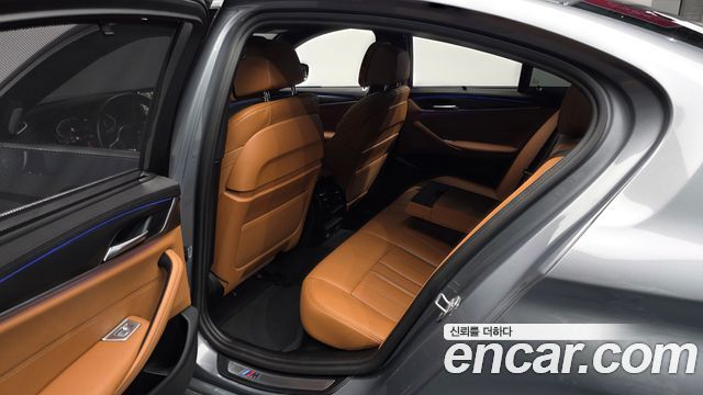 BMW 5 Series (G30) 520i M Sport 2023 — фото 26