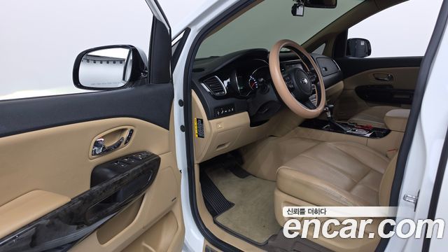 Kia Carnival Gasoline 9-Seater Hi-Limousine Noblesse Special 2019 — фото 10