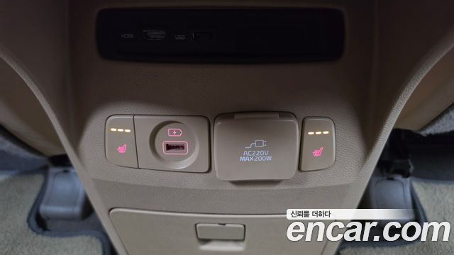 Kia Carnival Gasoline 9-Seater Hi-Limousine Noblesse Special 2019 — фото 16