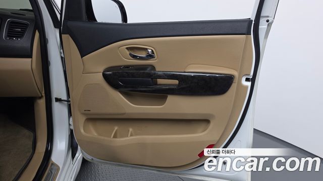 Kia Carnival Gasoline 9-Seater Hi-Limousine Noblesse Special 2019 — фото 25