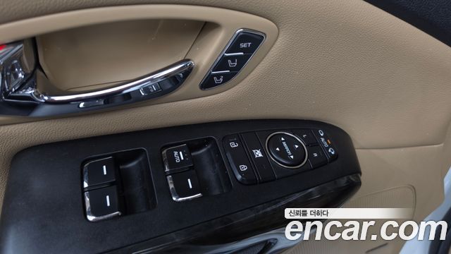 Kia Carnival Gasoline 9-Seater Hi-Limousine Noblesse Special 2019 — фото 29