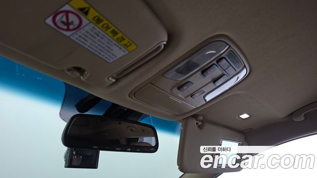 Kia Carnival Gasoline 9-Seater Hi-Limousine Noblesse Special 2019 — фото 30