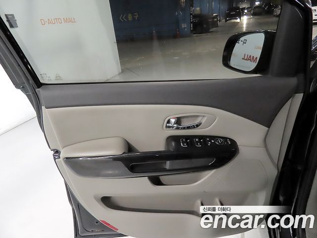Kia Carnival 9-seater Prestige 2017 — фото 17