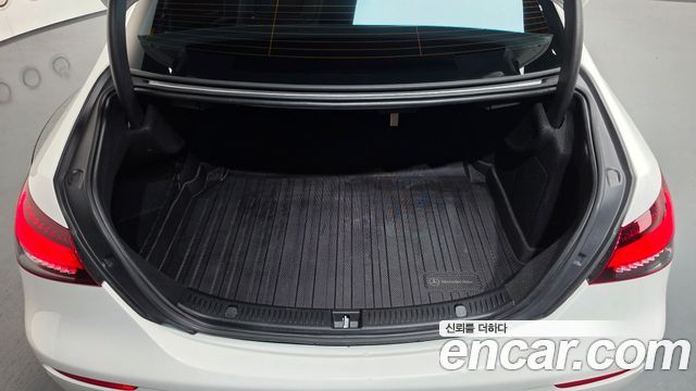 Mercedes-Benz E-Class (W213) E250 Exclusive 2022 — фото 34