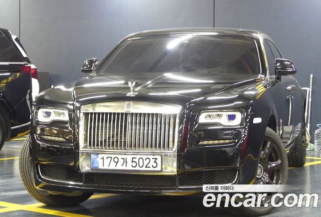 Rolls-Royce Ghost 6.6 EWB V12