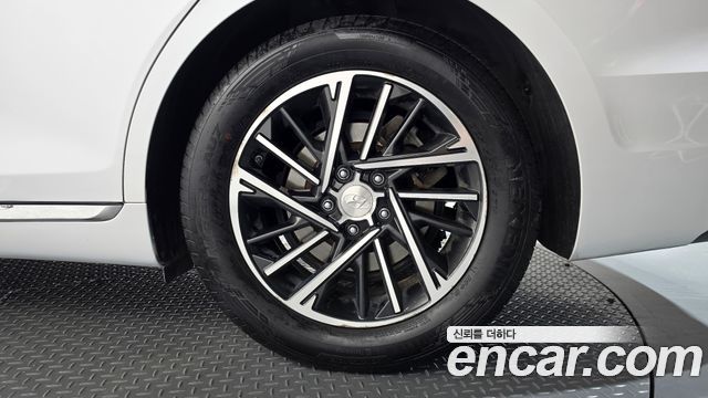 Hyundai Grandeur (IG) 2.5 Premium Choice 2020 — фото 21