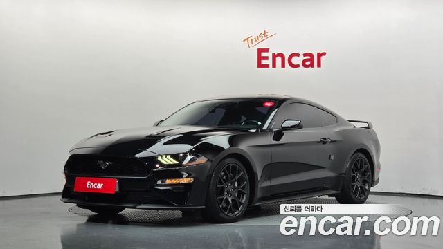 Ford Mustang Coupe 2020 — фото 1