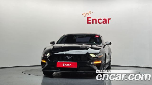 Ford Mustang Coupe 2020 — фото 3
