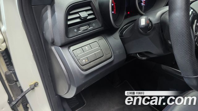 KG Mobility (SsangYong) Tivoli Air Diesel IX 2WD 2016 — фото 19