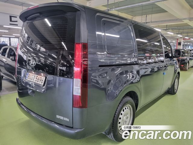 Hyundai Staria Cargo 5-Seater Smart 2022 — фото 2