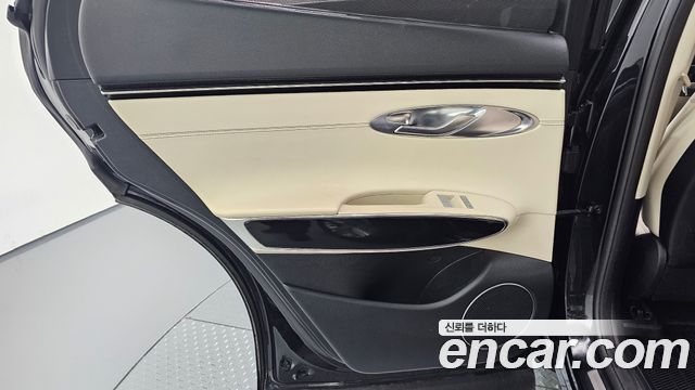 Genesis GV70 2.5T Gasoline 2WD 2021 — фото 25