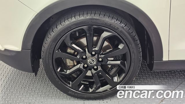 KG Mobility (SsangYong) Tivoli LX 2WD DLX 2015 — фото 5
