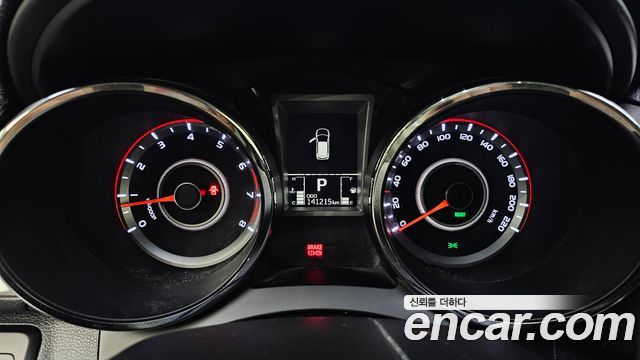 KG Mobility (SsangYong) Tivoli LX 2WD DLX 2015 — фото 8