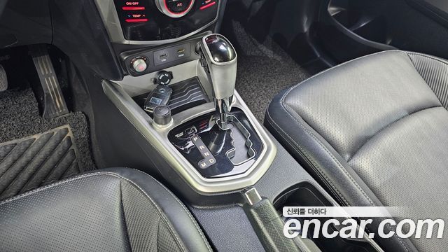 KG Mobility (SsangYong) Tivoli LX 2WD DLX 2015 — фото 9