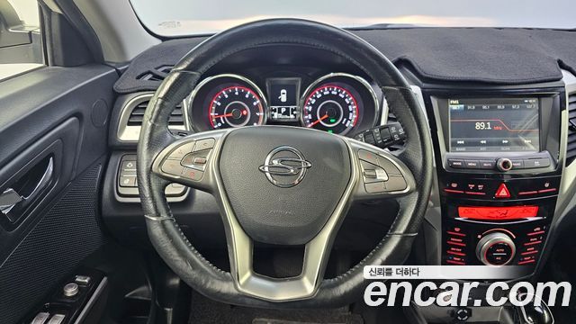 KG Mobility (SsangYong) Tivoli LX 2WD DLX 2015 — фото 13