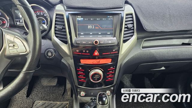 KG Mobility (SsangYong) Tivoli LX 2WD DLX 2015 — фото 14