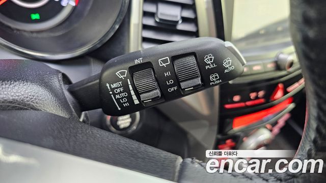 KG Mobility (SsangYong) Tivoli LX 2WD DLX 2015 — фото 19