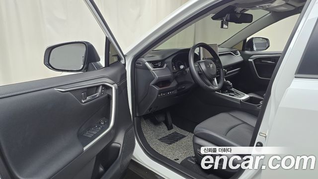 Toyota RAV4 (V) 2,5 4WD Hybrid LTD 2025 — фото 10